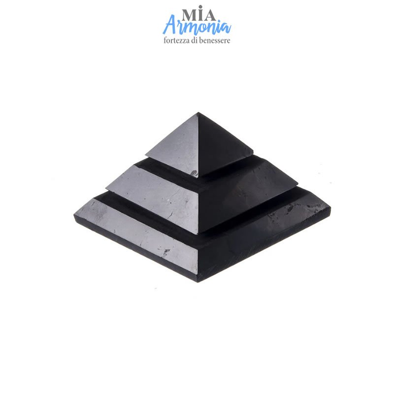 21518 SHUNGITE T2 - Piramide Maya 5cm per lato ca.